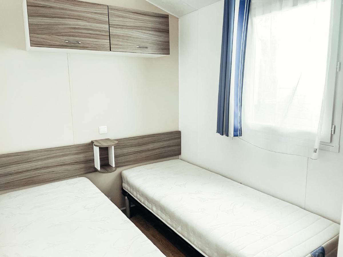 3 Bedroom Chalets Camping Lei Suves - Joycasa Roquebrune-sur Argens Exterior foto