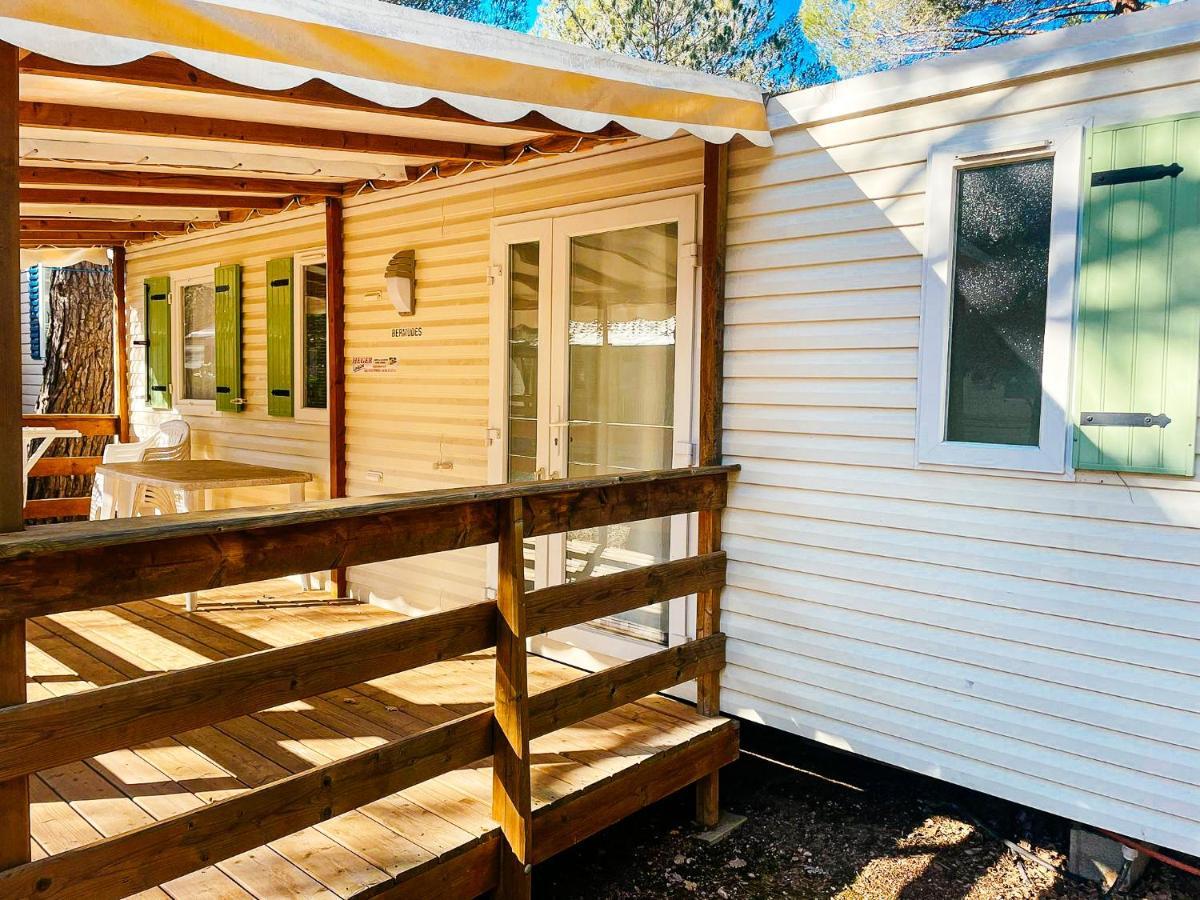 3 Bedroom Chalets Camping Lei Suves - Joycasa Roquebrune-sur Argens Exterior foto