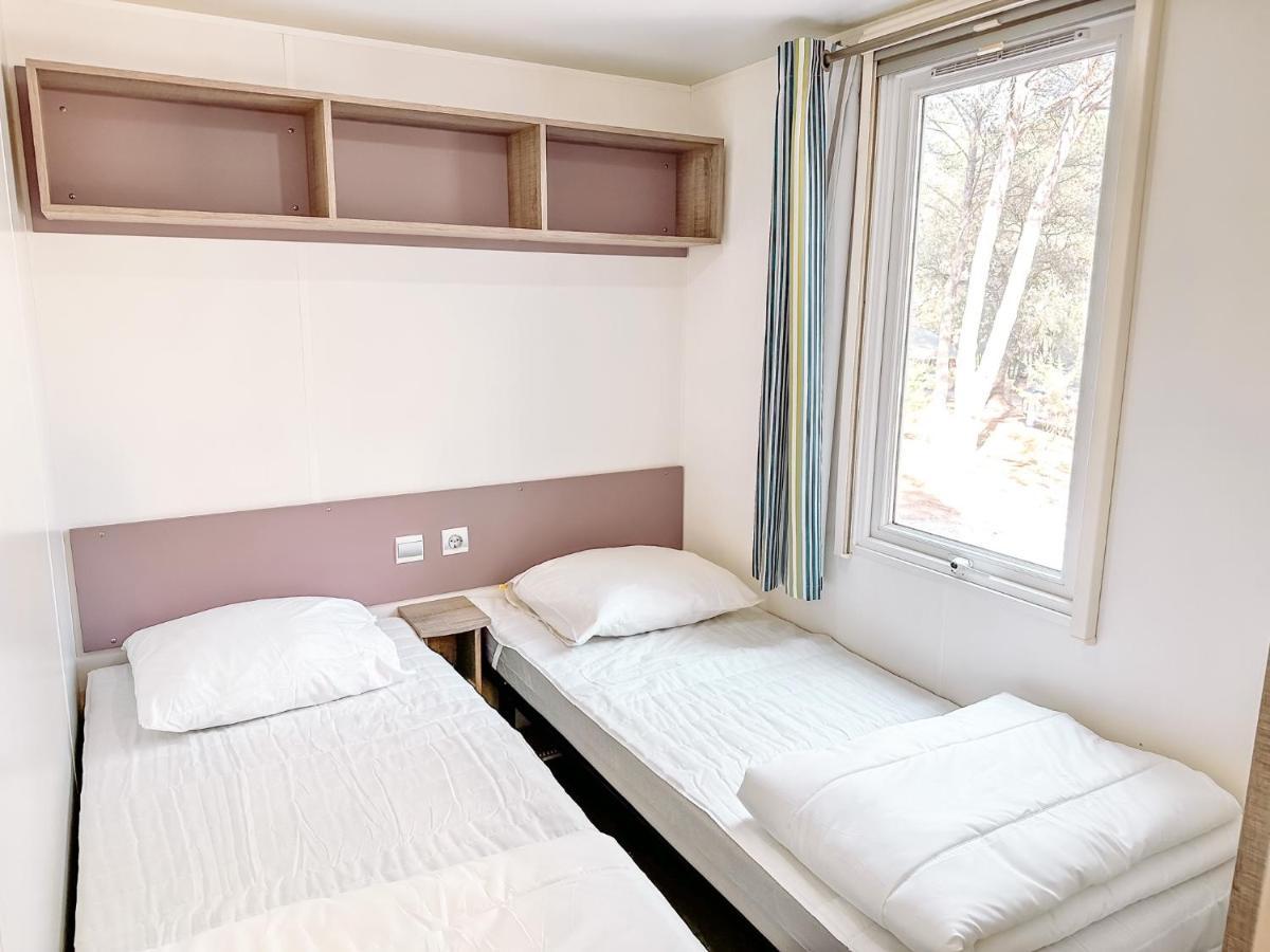 3 Bedroom Chalets Camping Lei Suves - Joycasa Roquebrune-sur Argens Exterior foto