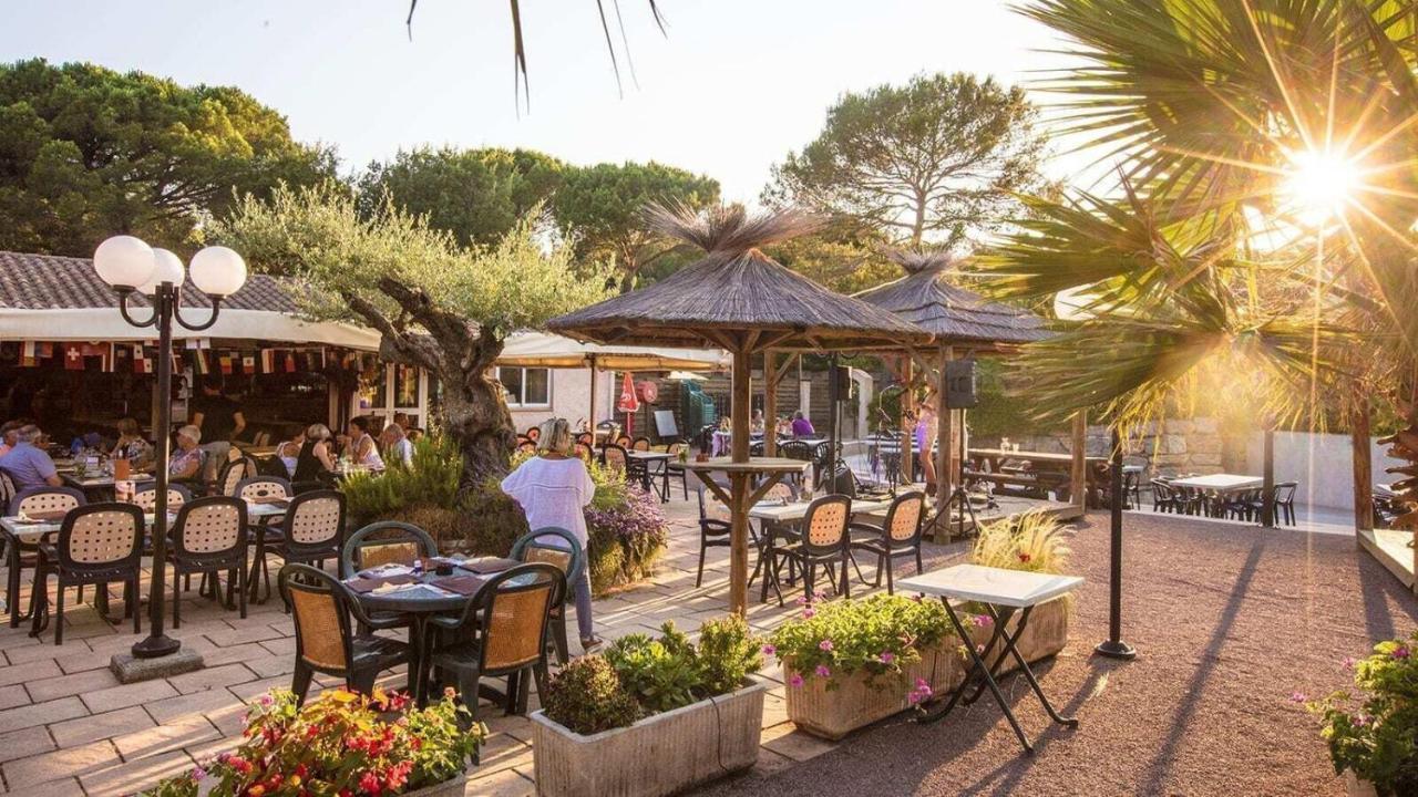 3 Bedroom Chalets Camping Lei Suves - Joycasa Roquebrune-sur Argens Exterior foto