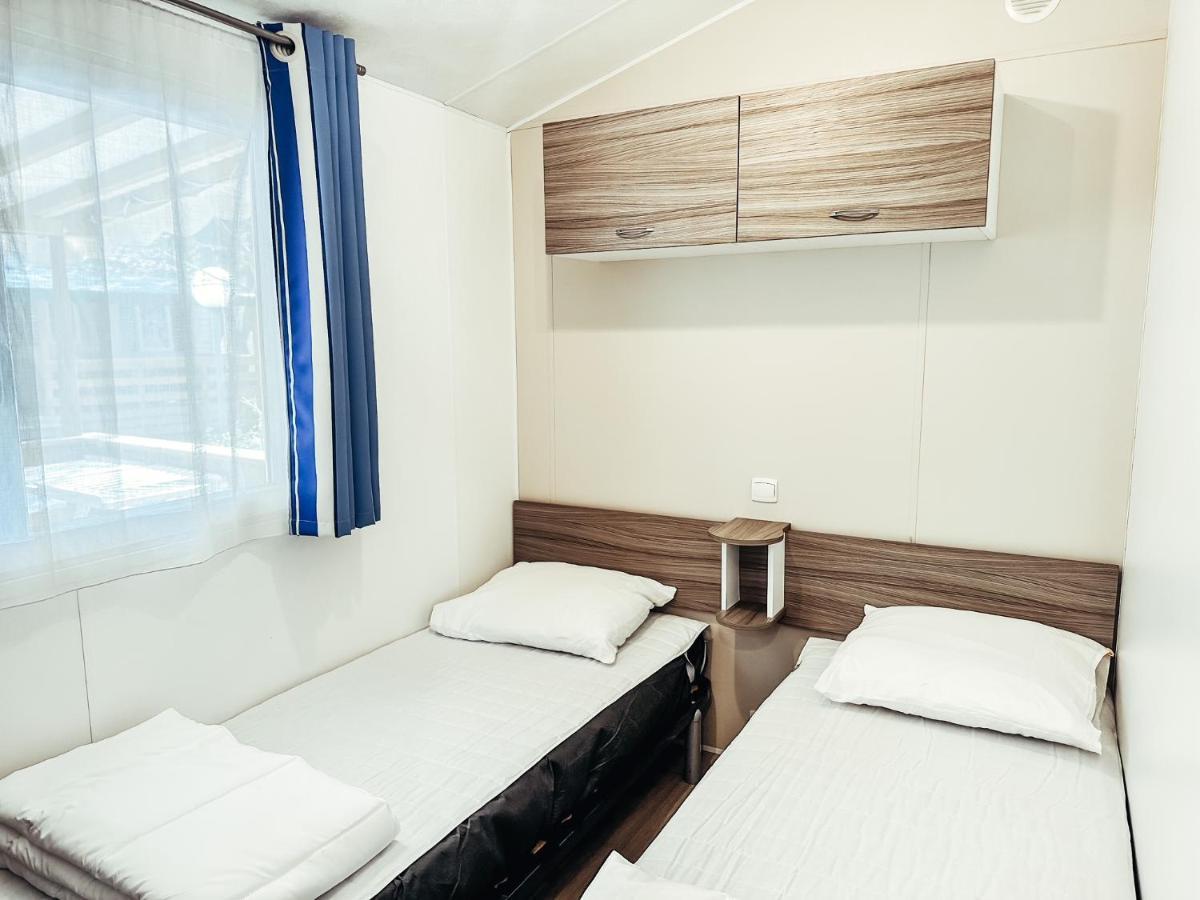 3 Bedroom Chalets Camping Lei Suves - Joycasa Roquebrune-sur Argens Exterior foto
