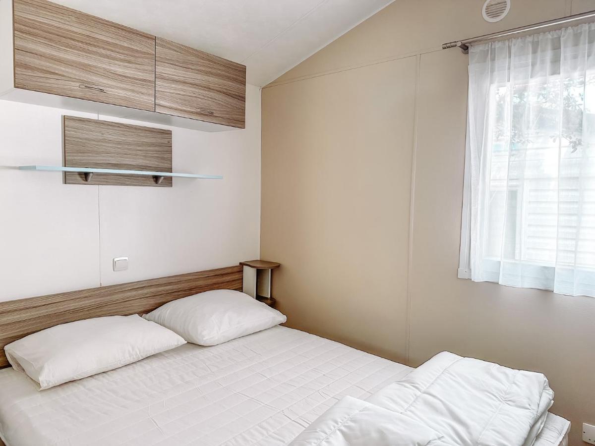 3 Bedroom Chalets Camping Lei Suves - Joycasa Roquebrune-sur Argens Exterior foto